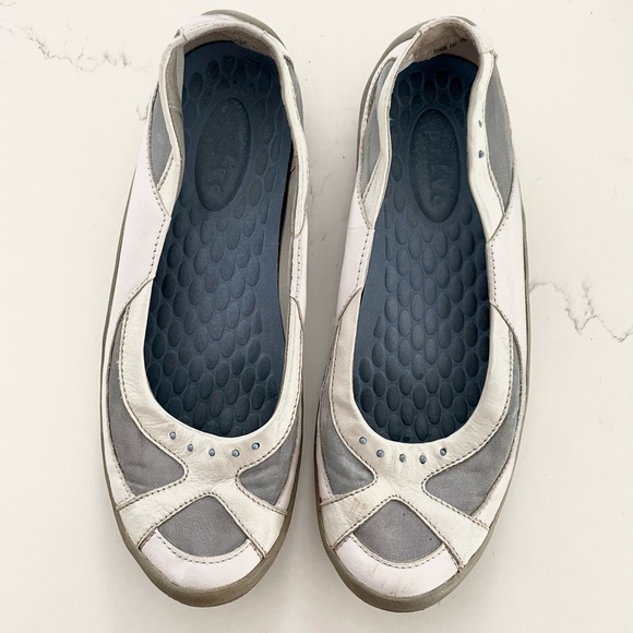 Privo by Clark’s Athletic Slip-On Shoes (US 6) - Picture 4 of 8